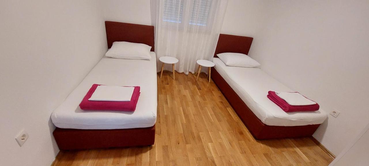 Lucija Appartement Kaštela Buitenkant foto